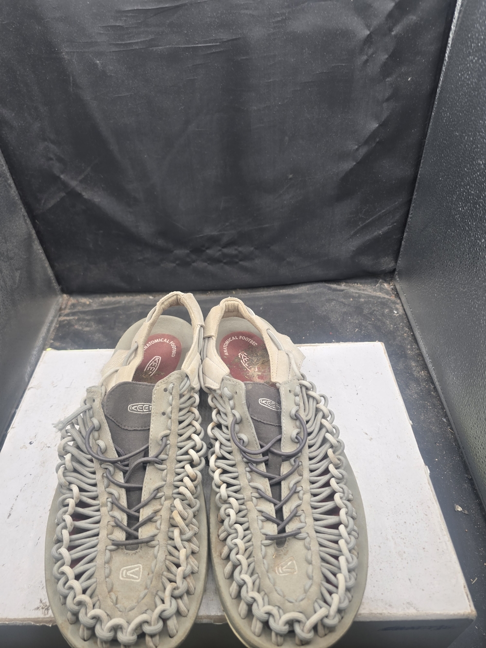 Keen Men’s Light Grey UNEEK Woven Sandals